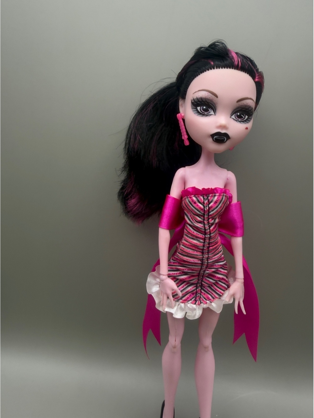 Monster High Dawn of the Dance Draculaura Original Doll